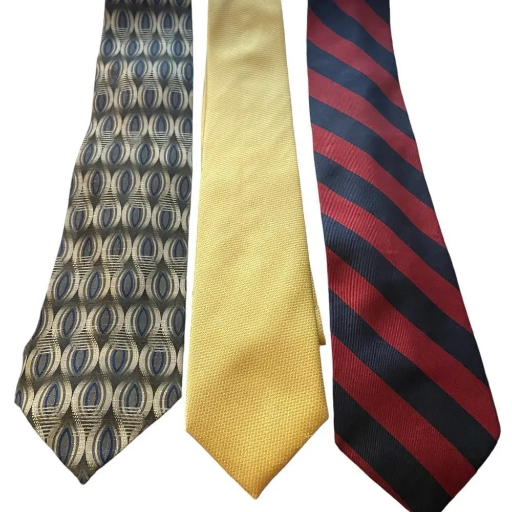 IZOD, Tommy Hilfiger, Alexander Julian trio of ties in excellent condition